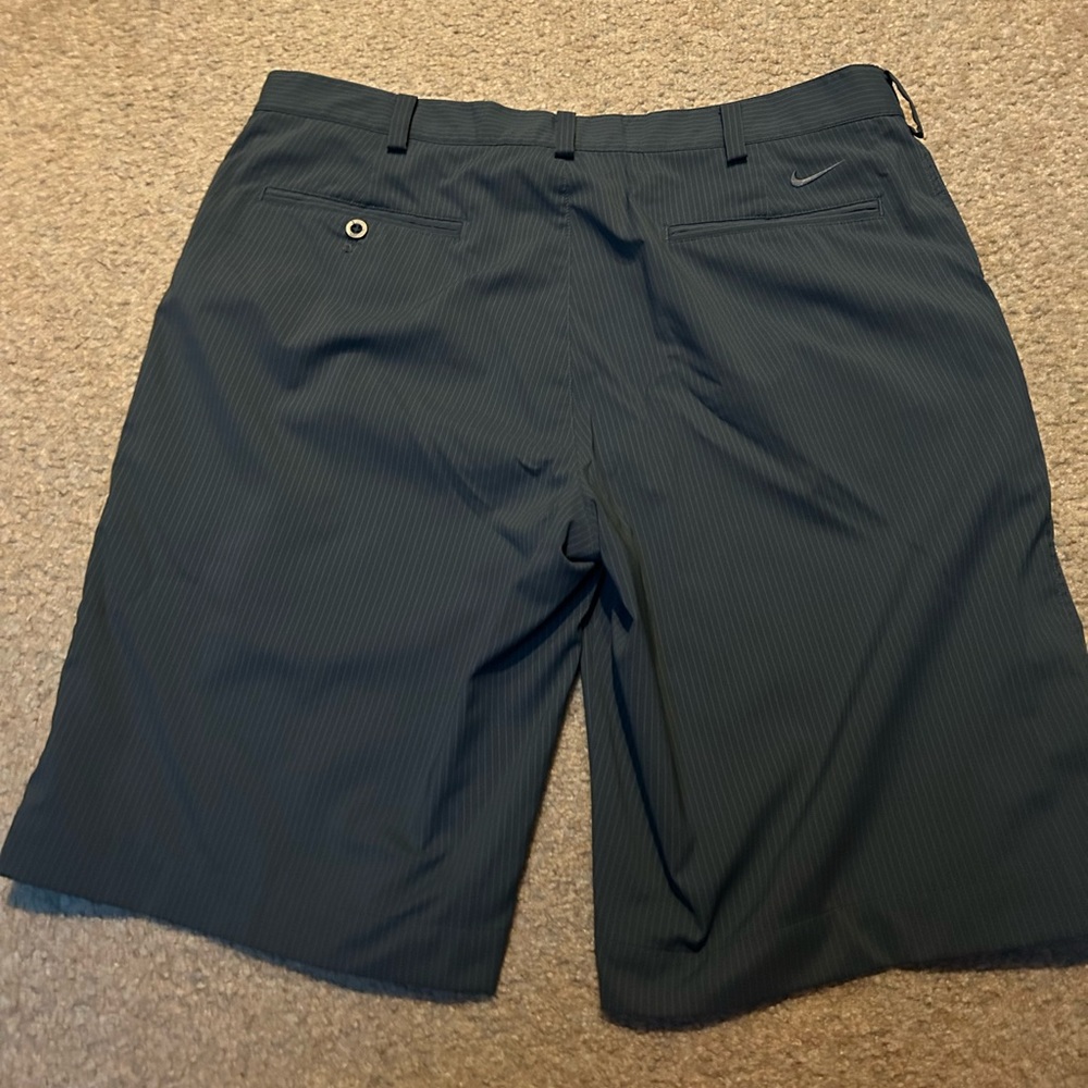 Men’s Nike golf shorts